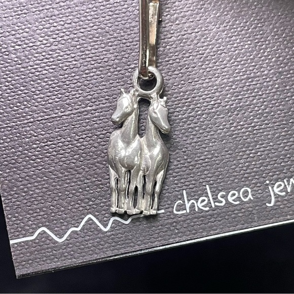 Chelsea Pewter Horses Zipper Pull or Pendant - Picture 1 of 5